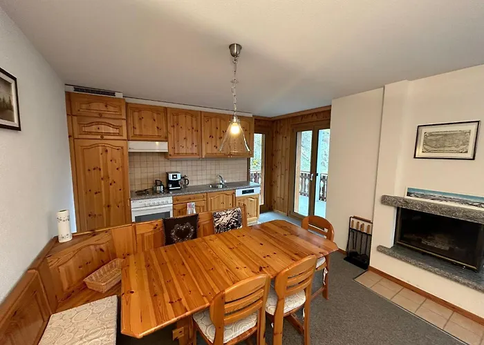 Gracious In Apartment *