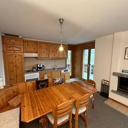 Gracious In Apartment *